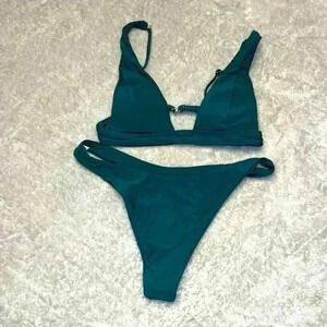 Bikini 2 Piece Bikini Swimsuit Green Size Med